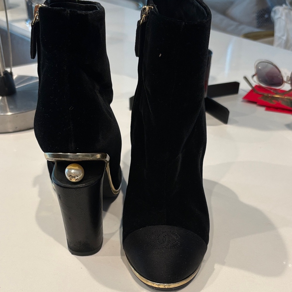 Elegant CHANEL Black Ankle Boots
